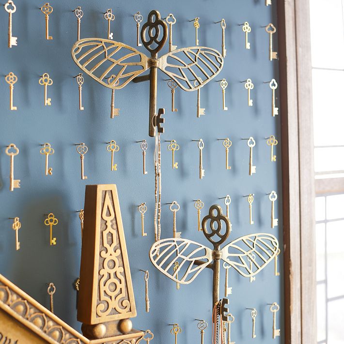 HARRY POTTER™ Flying Key Jewelry Hooks Set of Jewelry