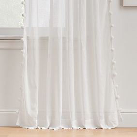 Pom-Pom Light-Up Sheer Curtain