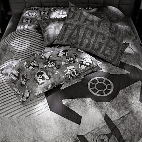 <em>Star Wars</em>™ Space Chase Duvet Cover