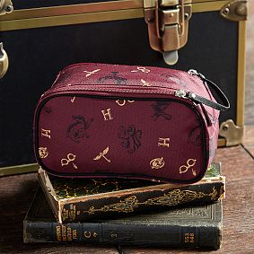HARRY POTTER&#8482; Getaway Toiletry Bag