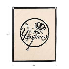 <i>MLB&#8482;</i> Canvas Flag