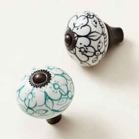Ceramic Sketched Knobs