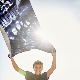 Tie-Dye Blast Beach Towel UPF 50+, Navy