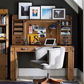 Travelers Desk Hutch