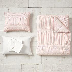 Pucker Up Comforter Set