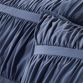 Pucker Up Comforter Set