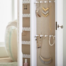 Heirloom Vanity Jewelry Wall Safe