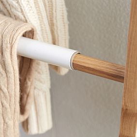 Umbra&#174; Hub Ladder