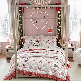 Hello Kitty&#174; Gingerbread Quilt