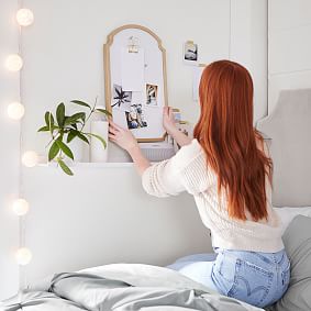 No Nails Regency Pinboard