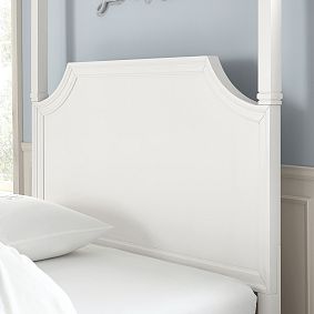 Auburn Canopy Bed