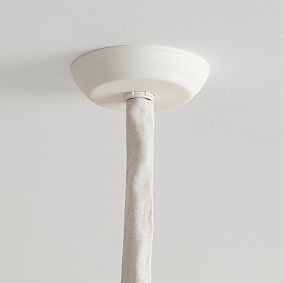 Avery Sculpted Floral Chandelier (20")