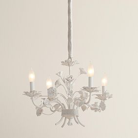 Avery Sculpted Floral Chandelier (20")