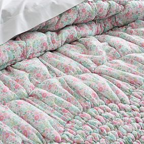 Floral Bloom Cream Puff Quilt