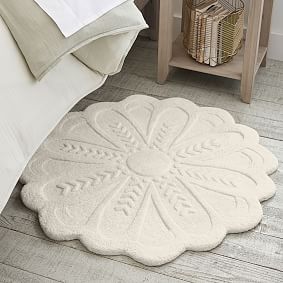 Shaped Recycled Wool Floral Rug