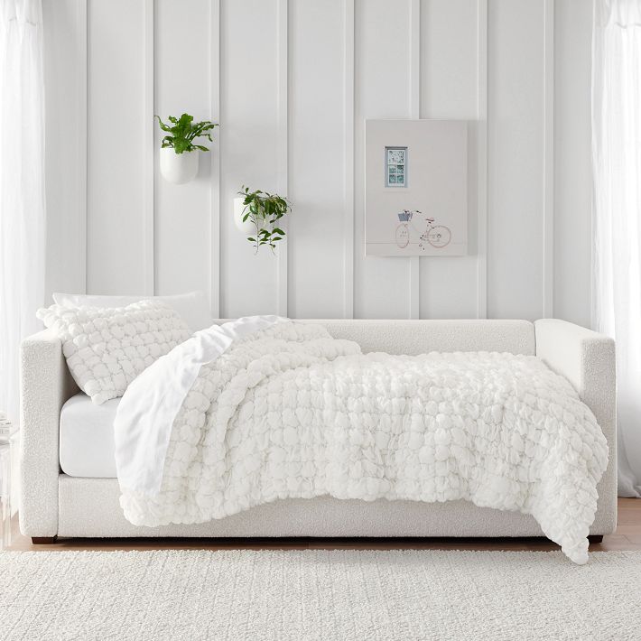 Jamie Upholstered Daybed | Pottery Barn Teen