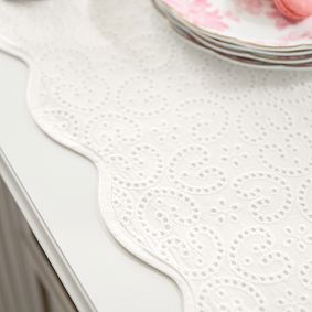 LoveShackFancy Scallop Table Runner - Thumbnail 2