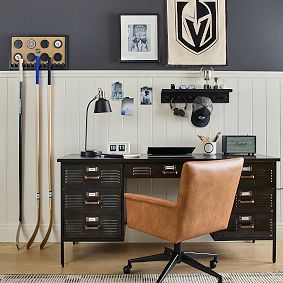 NHL&reg; Hockey Puck & Stick Wall Display (20"x12")