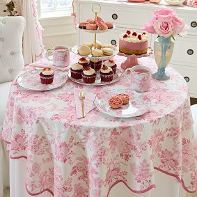 LoveShackFancy Scallop Table Throw