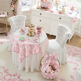 LoveShackFancy Scallop Table Runner (70")