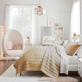 Polar Bear Cave Chair