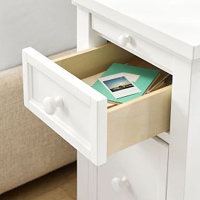 Beadboard Breadboard Nightstand (21")
