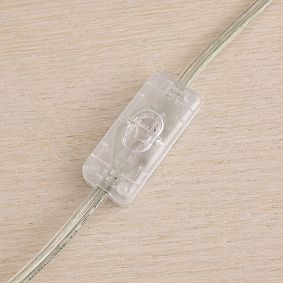 Scallop Shade Ceramic Table Lamp (15.5")