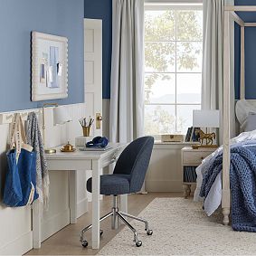 Amelia Linen Scallop Desk Lamp (16&quot;)