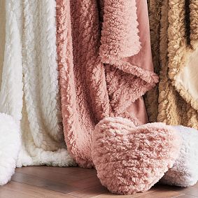 Cloud Faux Fur Heart Pillow