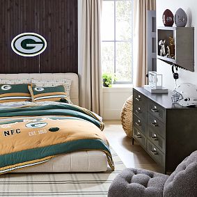 Trophy Display Bookcase (24"x22")