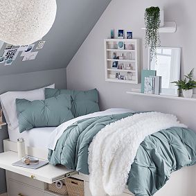 No Nails Display Ledge