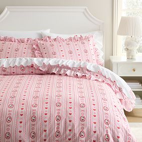 Hello Kitty&reg; Organic Heart & Bow Duvet Cover