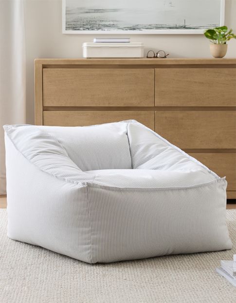 Lounge &amp; Accent Chairs