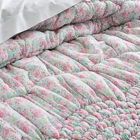 Floral Bloom Cream Puff Quilt