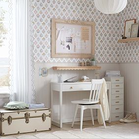 Marlowe Scallop Pinboard (36"x24")