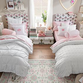 Roller Rabbit No Nails Faux Headboard