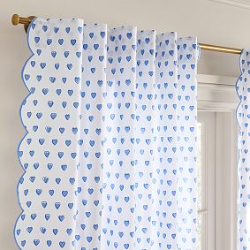 Roller Rabbit Hearts Light-Filtering Curtain