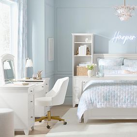 Hampton Smart Flip-Top Vanity Desk (58.5&quot;)