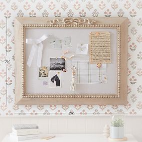 Marlowe Scallop Pinboard (36"x24")