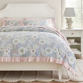 Hello Kitty&reg; & Friends Daisy Duvet Cover