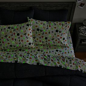Trick-or-Treat Glow-in-the-Dark Sheet Set