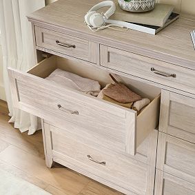 Hampton 9-Drawer Grand Dresser (63.5w x 19d")