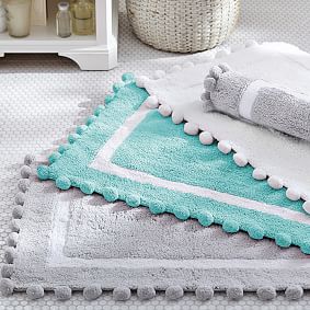 Pom-Pom Bath Mat