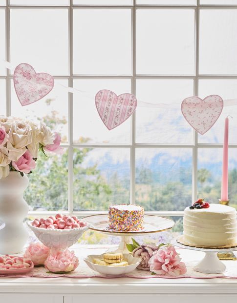 Seasonal Bedding &amp; Decor