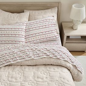 Hello Kitty® Gingerbread Fair Isle Organic Sheet Set