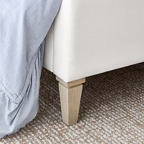 Auburn Tufted Upholstered Classic Bed