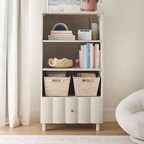 Fluted Bookcase (28")