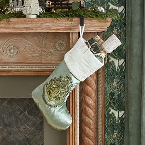 Harry Potter™ Forbidden Forest Stocking-Crest Pattern