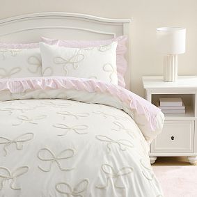 Dancing Bows Duvet Cover