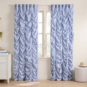Nantucket Gingham Light-Filtering Curtain
